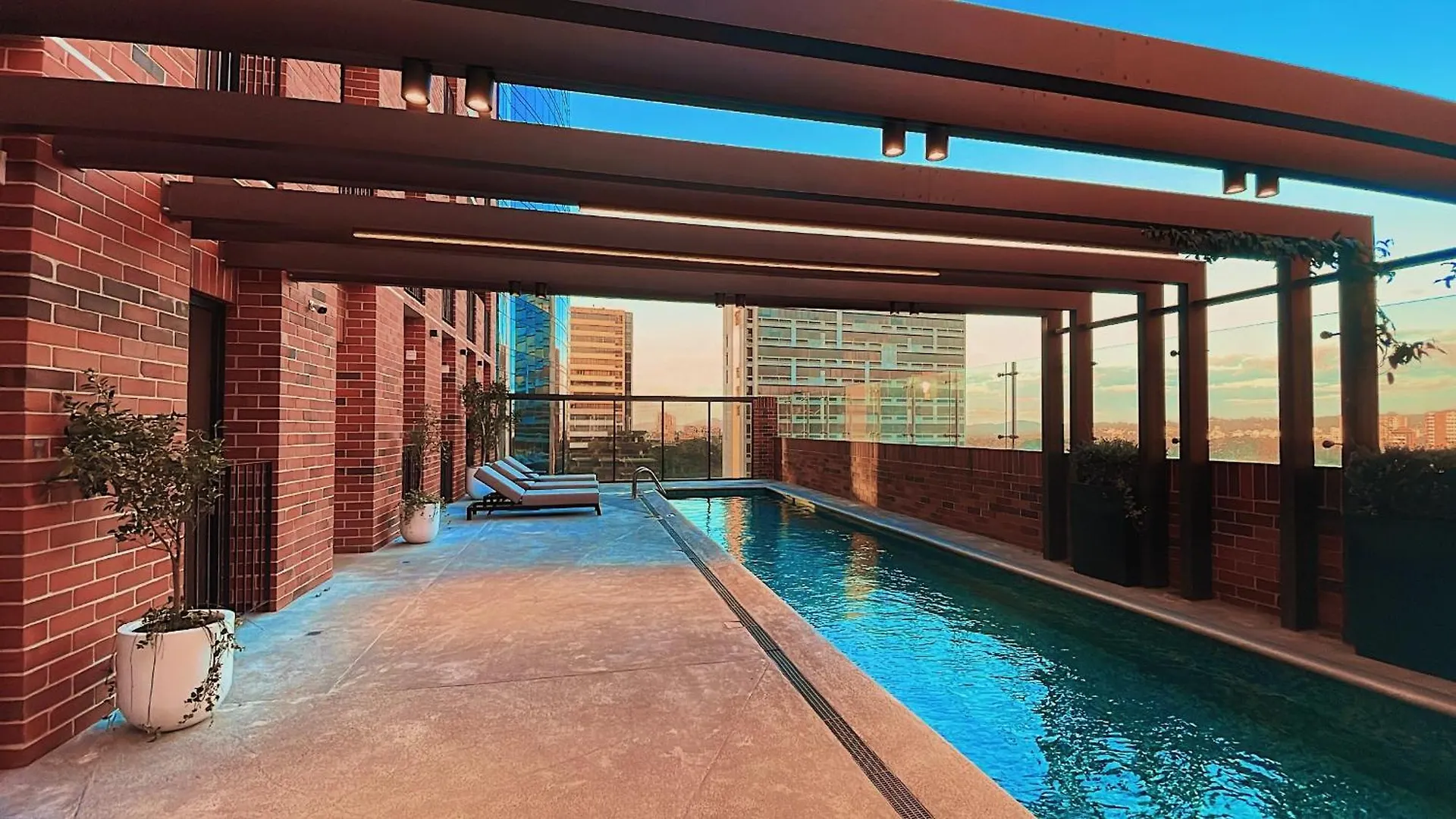 Apartamento Centro De La Ciudad De Guatemala, Zona 10 Edificio Airali 0*, Guatemala City